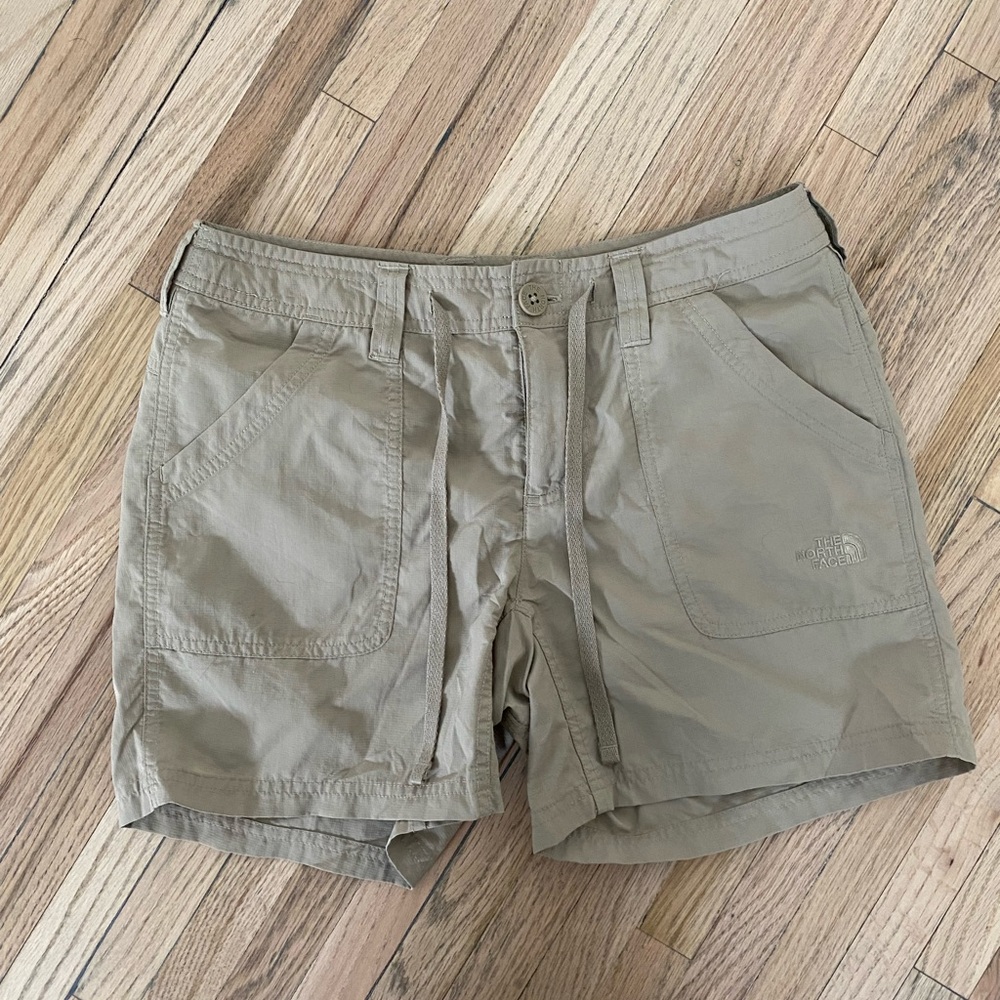 The North Face Women’s Khaki Hiking Shorts- 2